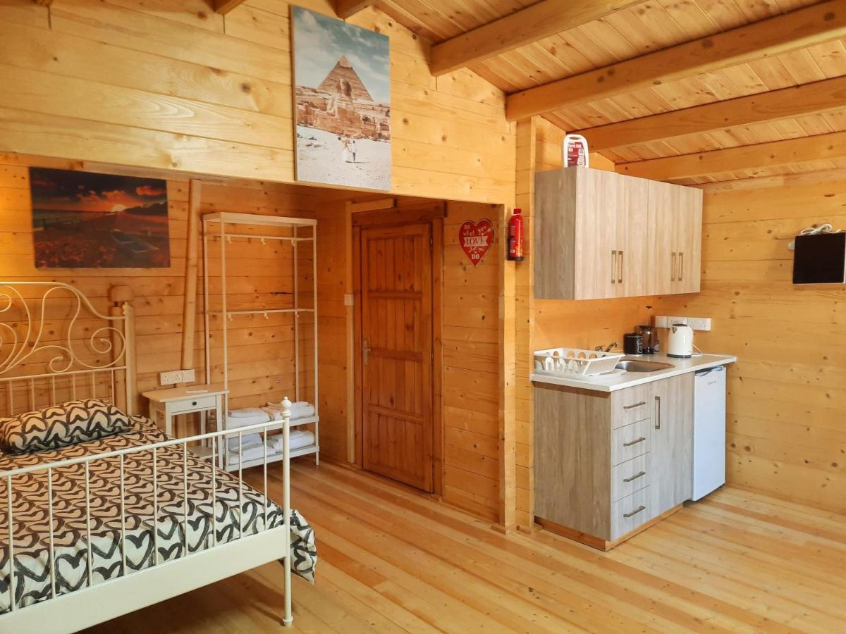 Cyprus Glamping Park Hotel Agios Theodoros Екстериор снимка