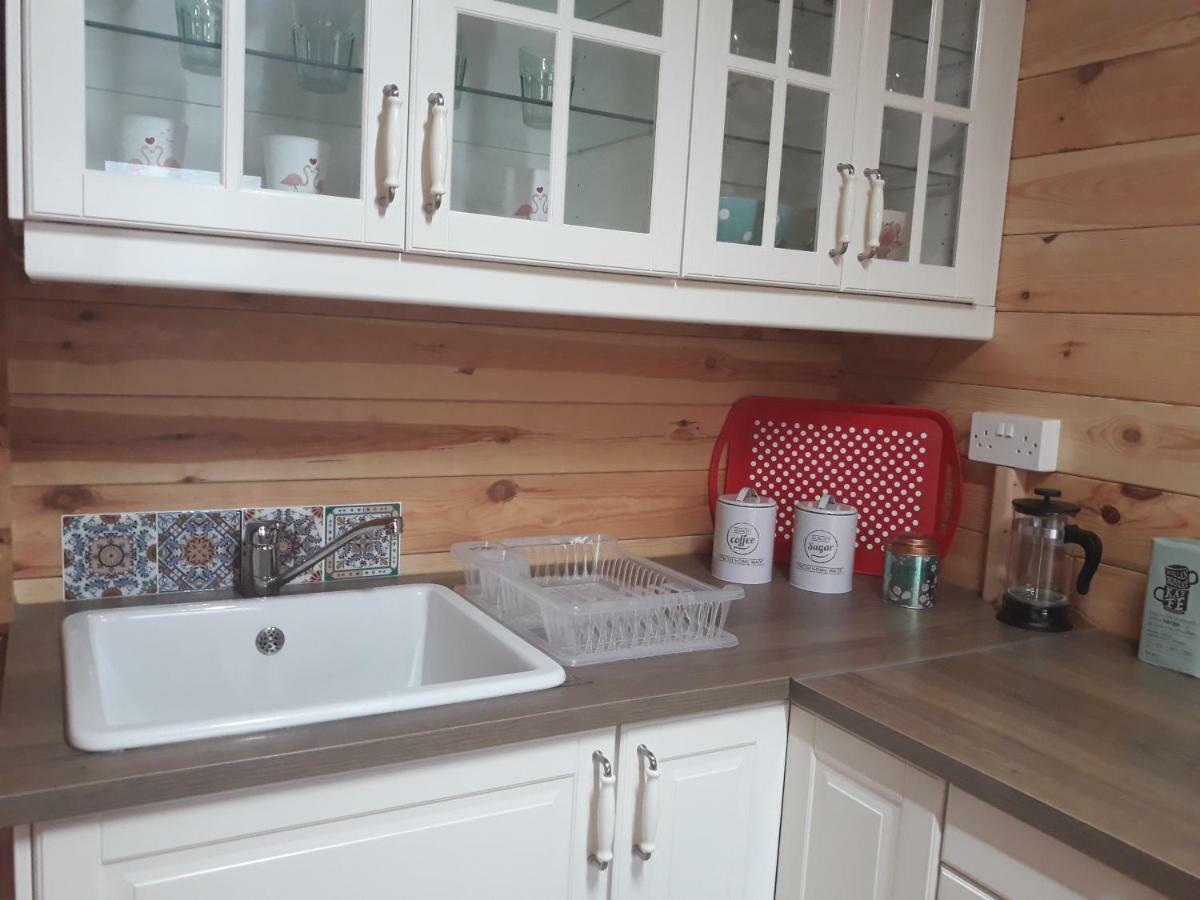 Cyprus Glamping Park Hotel Agios Theodoros Екстериор снимка